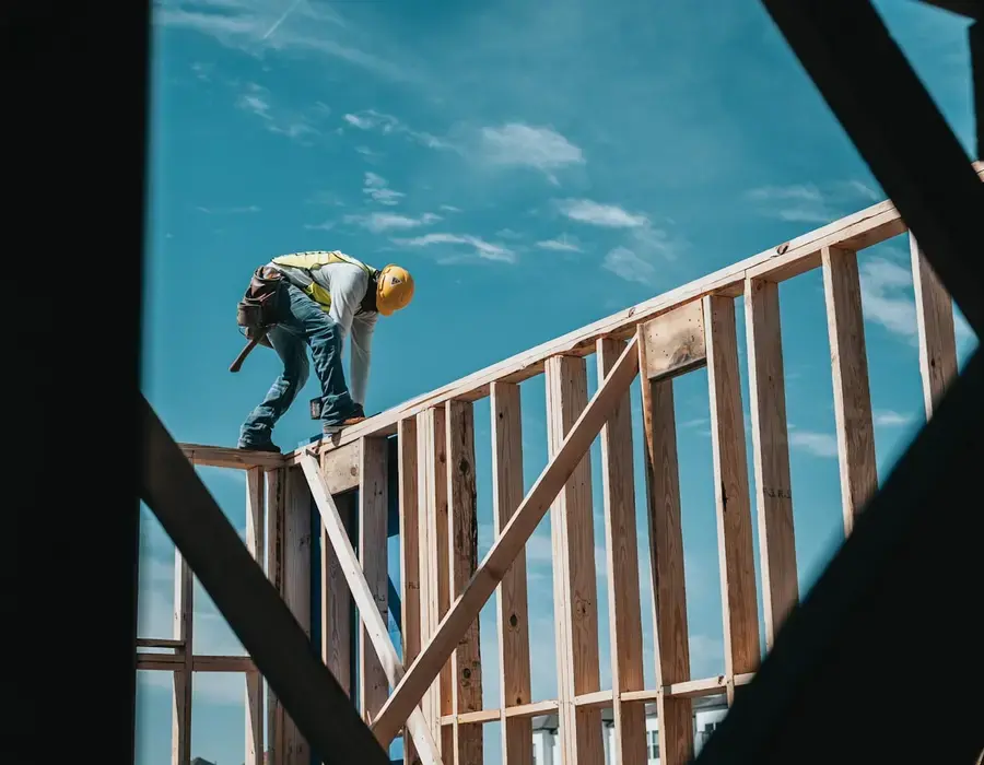 Construction crane